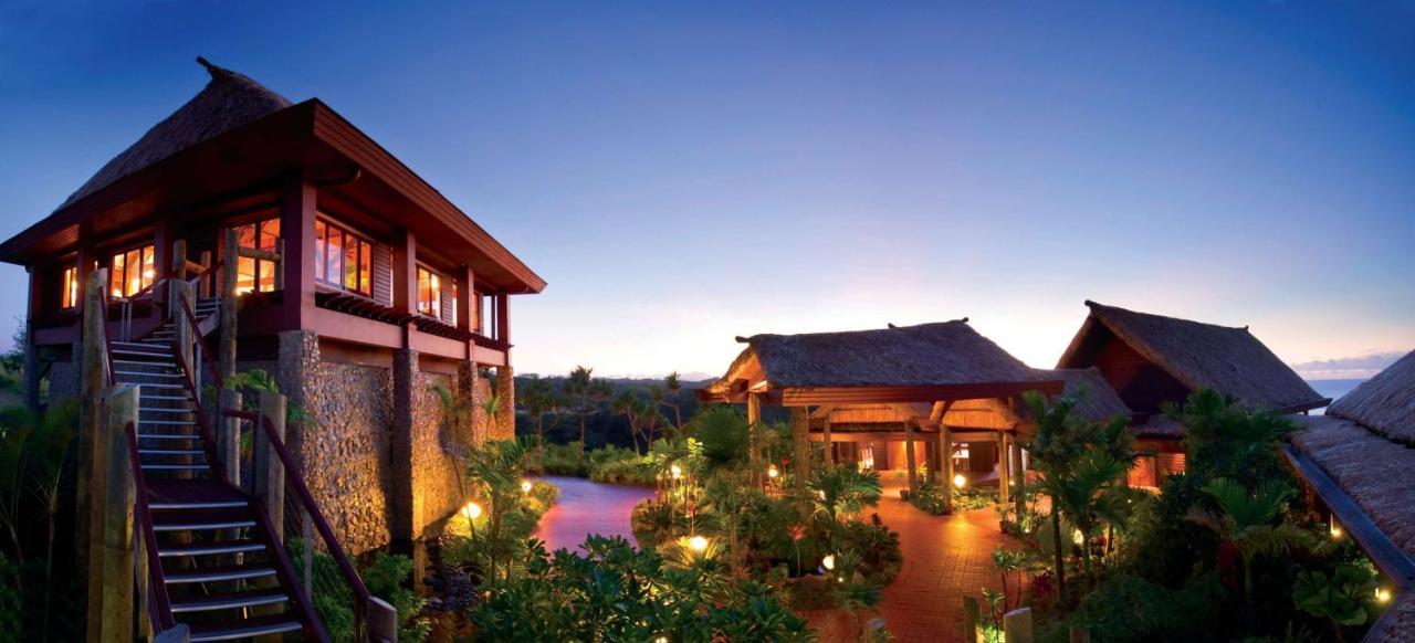 Outrigger Fiji Beach Resort Korotogo Exteriér fotografie The Village