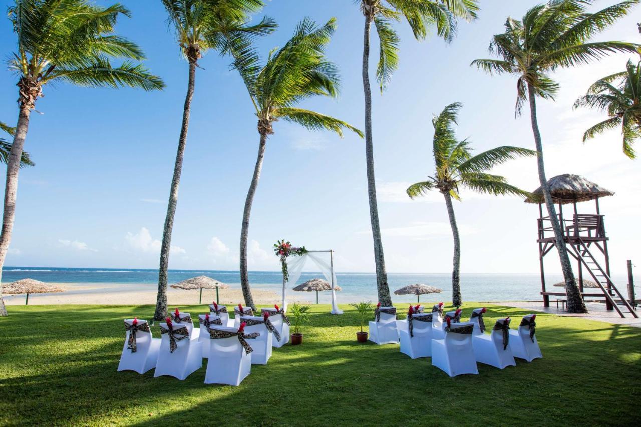 Outrigger Fiji Beach Resort Korotogo Exteriér fotografie The beach at the Sheraton Resort