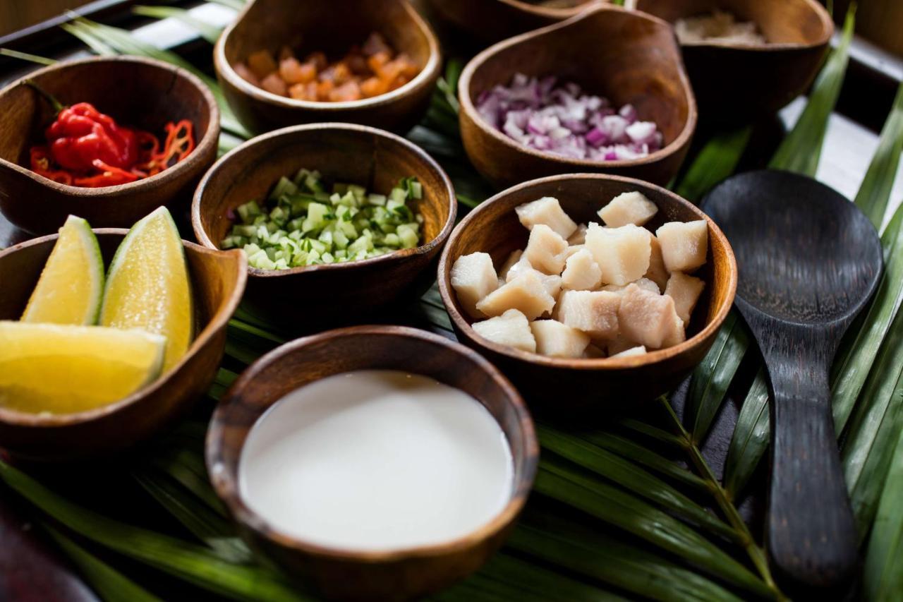 Outrigger Fiji Beach Resort Korotogo Exteriér fotografie Ingredients for a laksa
